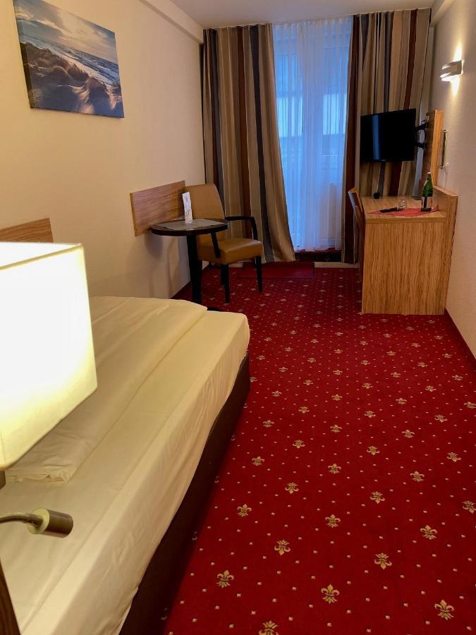 Hotel Harburger Hof Hamburg-Harburg Buitenkant foto