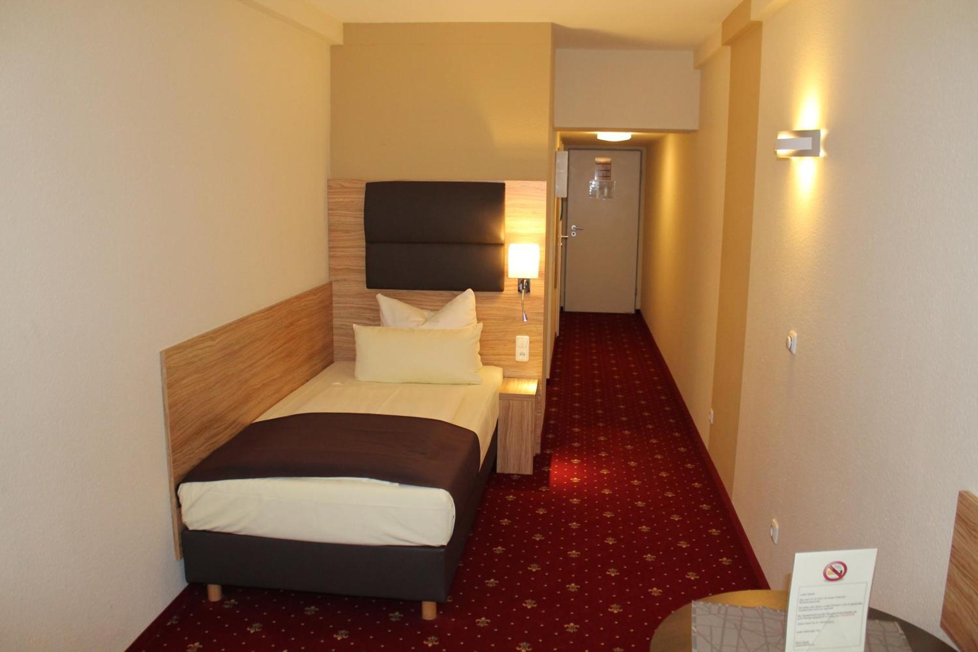 Hotel Harburger Hof Hamburg-Harburg Buitenkant foto