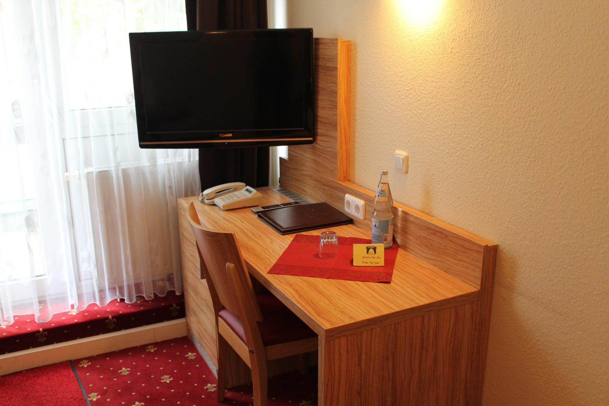 Hotel Harburger Hof Hamburg-Harburg Buitenkant foto